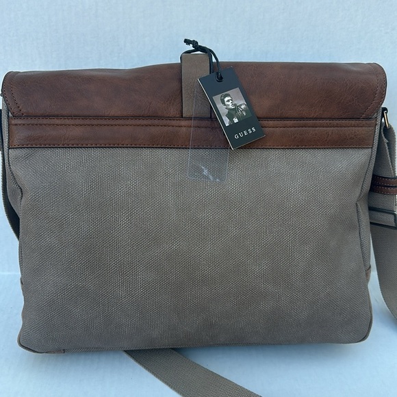 New AUTHENTIC GUESS Mens Leather Messenger/Canvas Travel Bag Camo - Picture 8 of 13